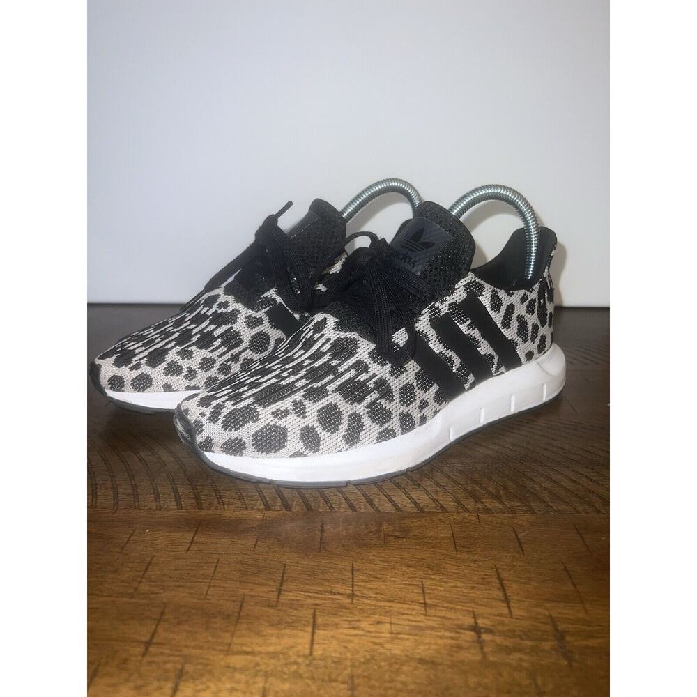 Adidas Swift Run Shoes Women's 6 Cheetah Print Sneakers Activewear Leopard Lace